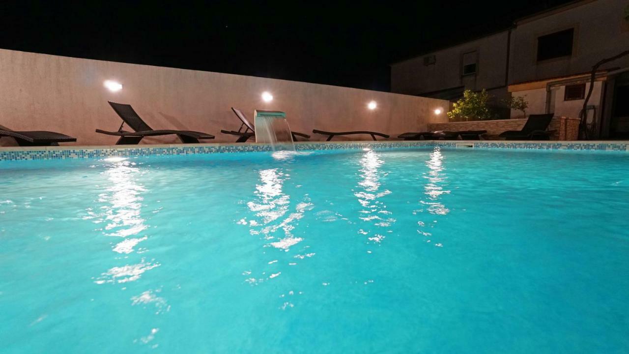Apartments Roberta Kožino Εξωτερικό φωτογραφία