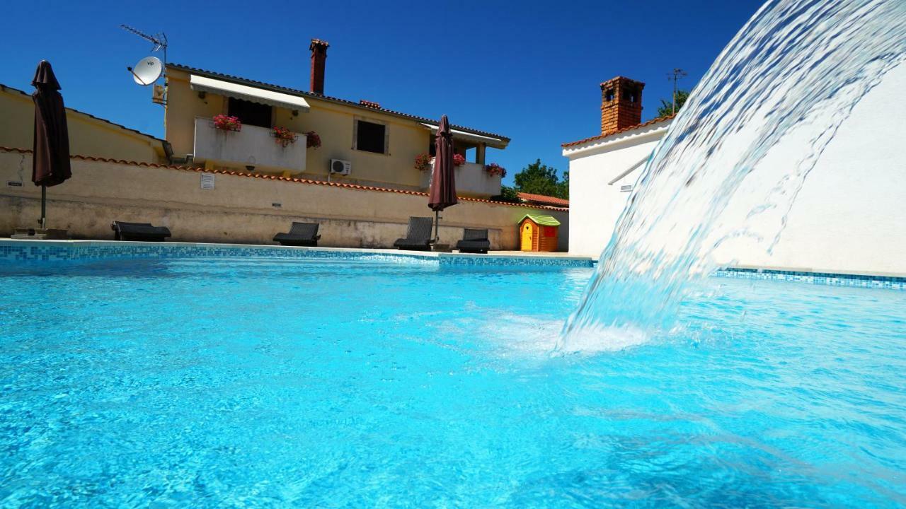 Apartments Roberta Kožino Εξωτερικό φωτογραφία